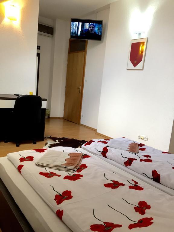 City Bridge Guest House Bihac Ngoại thất bức ảnh